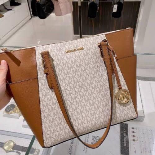 Michael Kors Charlotte Large Satchel, Women's Fashion, Bags & Wallets, Tote  Bags on Carousell