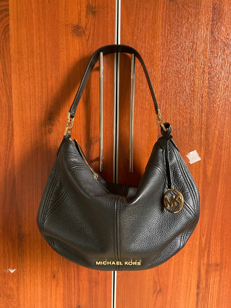 Micheal Kors bedford crescent medium