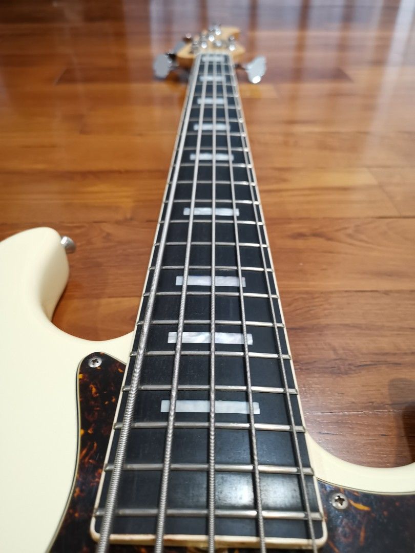 Moon Guitars Mitsuru Sutoh 5-String Jazz Bass with Upgrades