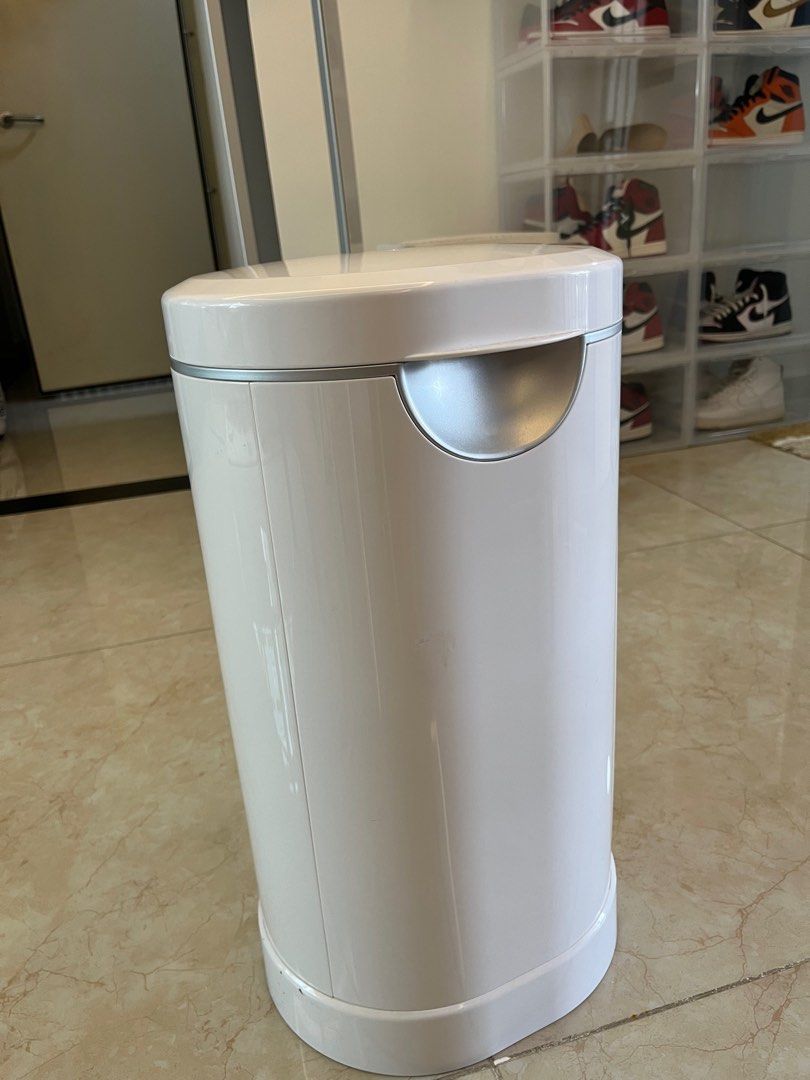 Munchkin Diaper Pail, Babies & Kids, Baby Nursery & Kids Furniture