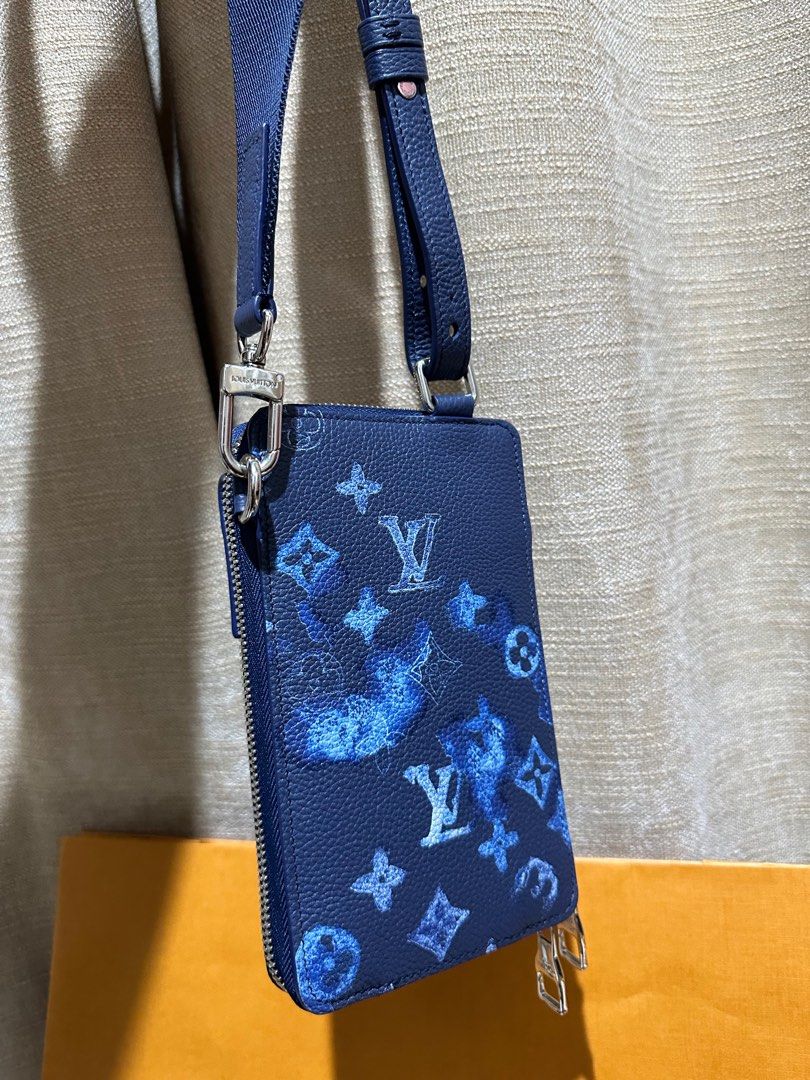 ouis Vuitton Blue Monogram Watercolor Crossbody Phone Case Ltd. Edition
