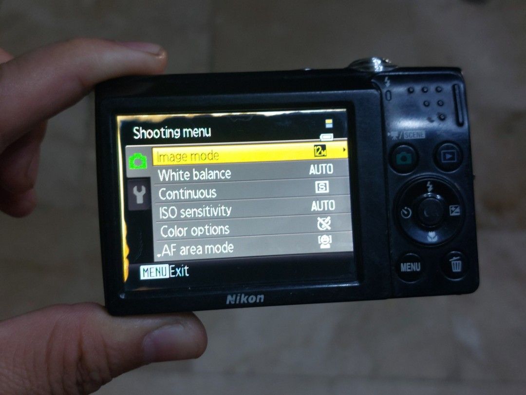 nikon coolpix s2500 ccd sensor (Category: Cameras) located in Manila. Submitted by jonrick.co (Listing ID 1261042874, Image 2). Description: pakibasa po muna ang ads bago mag pm working condition issues: defective built in flash at may konti maputi sa side ng left and upper wont affect performace output unit battery strap universal charger.