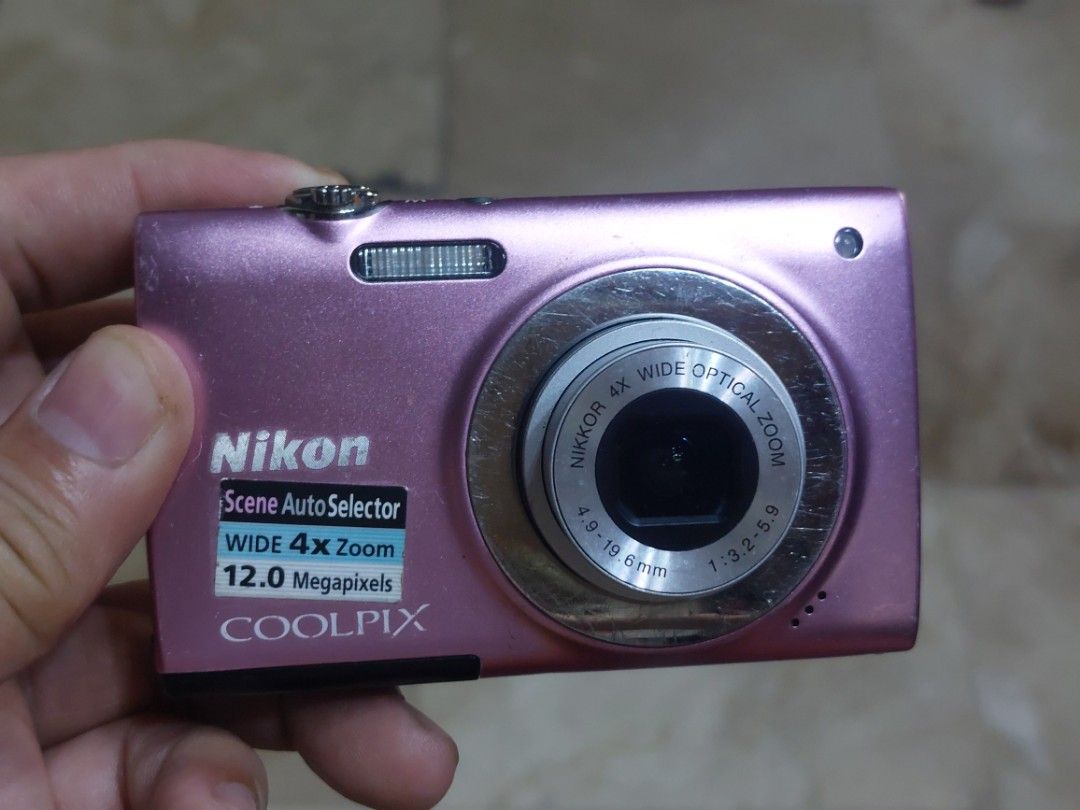 nikon coolpix s2500 ccd sensor (Category: Cameras) located in Manila. Submitted by jonrick.co (Listing ID 1261042874, Image 1). Description: pakibasa po muna ang ads bago mag pm working condition issues: defective built in flash at may konti maputi sa side ng left and upper wont affect performace output unit battery strap universal charger.