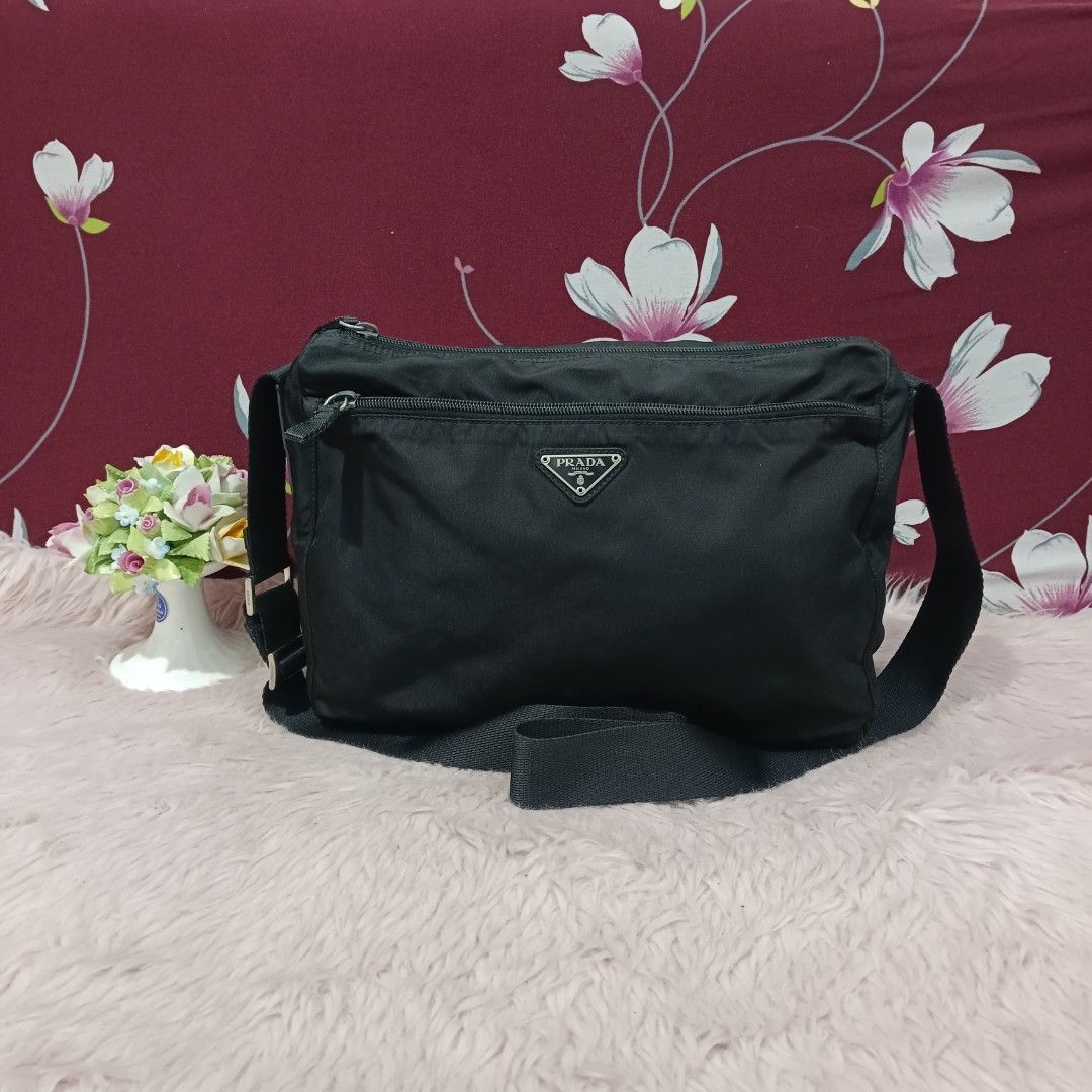 Prada Fuchsia Big Bag, Luxury, Bags & Wallets on Carousell