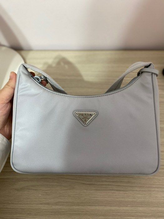 Prada hobo 2000 矢車菊藍 二手 保存良好 極新 普拉達 腋下包