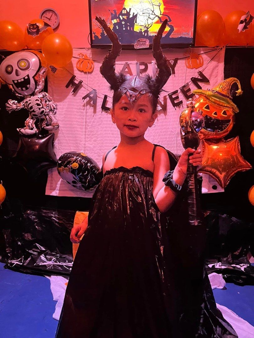 Recycled Halloween Maleficent kids (Category: Babies & Kids Fashion) located in Pasay City. Submitted by cylcastro (Listing ID 1261029726, Image 1). Description: Maleficent recycled Halloween Fit for 4-5yrs old Used once All in customize diy.