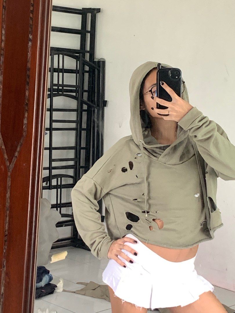 Rue 21 deals cropped hoodie