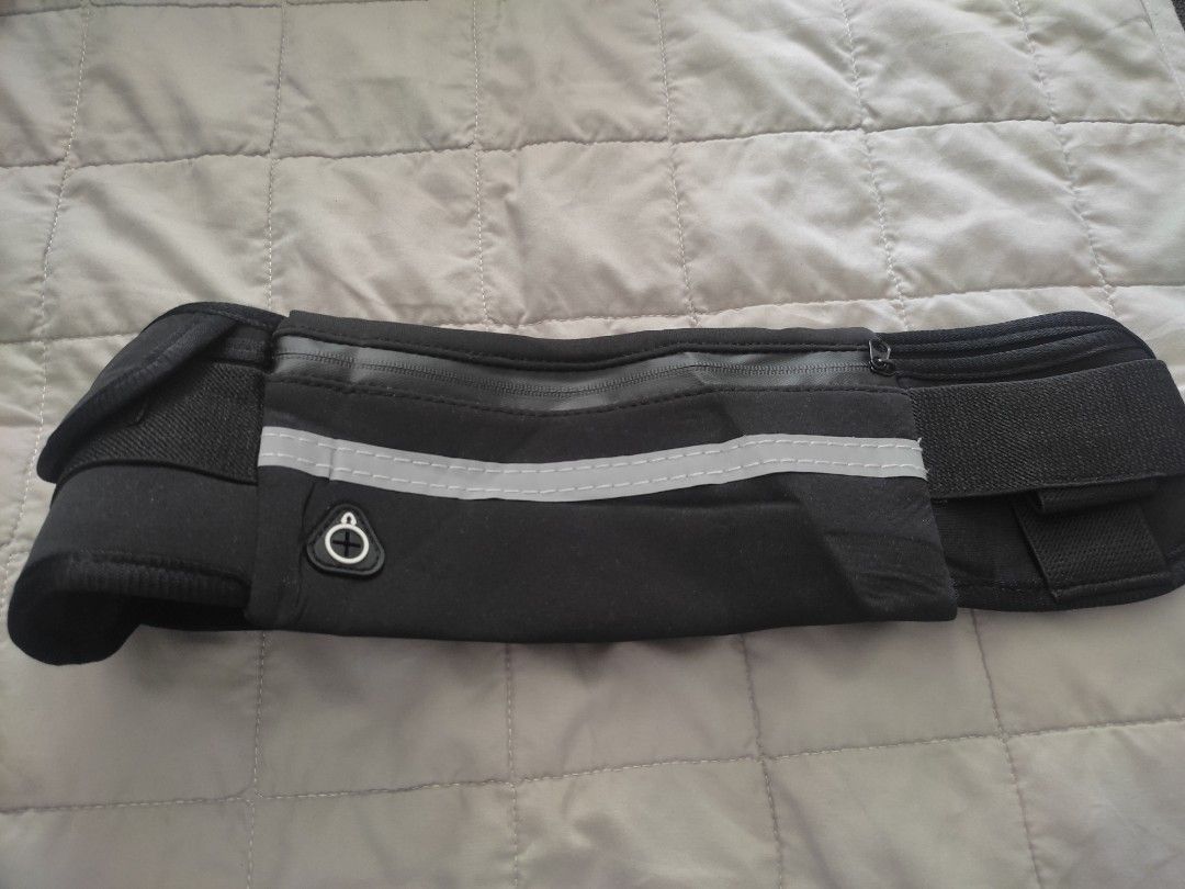 Running Belt For Men & Women - Secure Fitness Waist Pack For Phone, Keys, Cards - Reflective Black