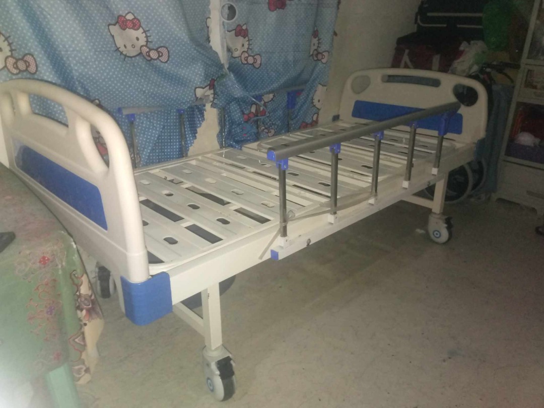 Second Hand Hospital Bed, Health & Nutrition, Medical Supplies & Tools