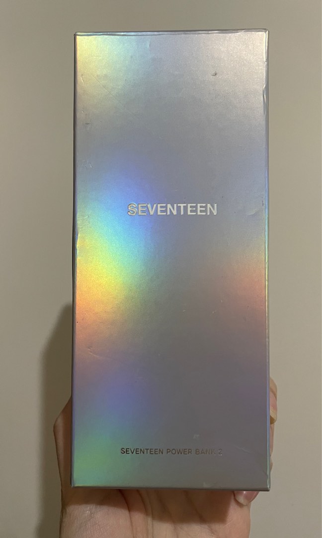 SEVENTEEN 二代手燈充電器手燈用電池USB充電正品, 興趣及遊戲, 收藏品