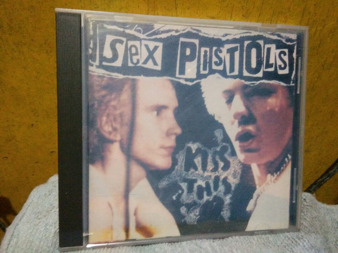Sex Pistols Kiss This Cd Hobbies And Toys Music And Media Cds And Dvds On Carousell 1564