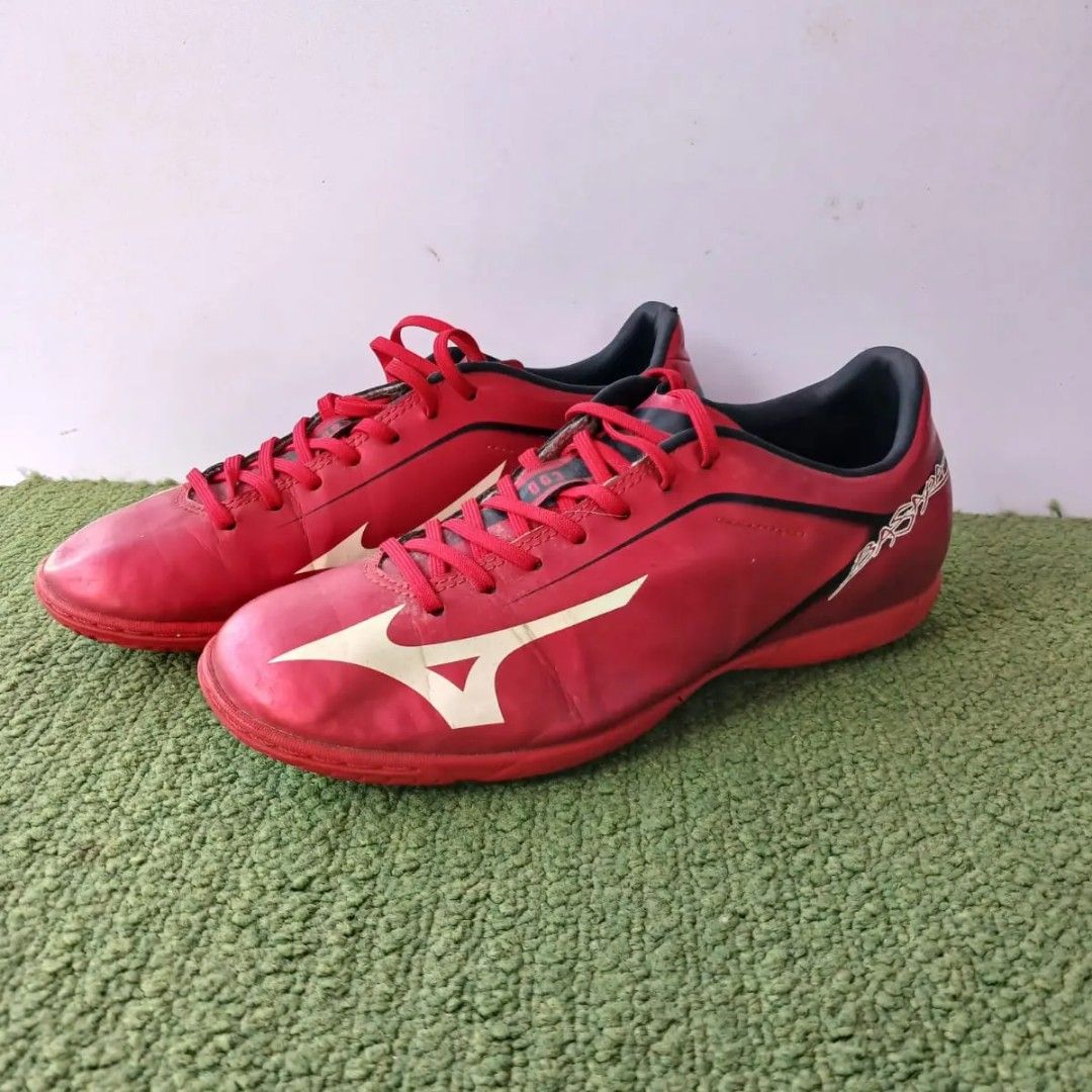 Sepatu futsal mizuno basara merah outlet