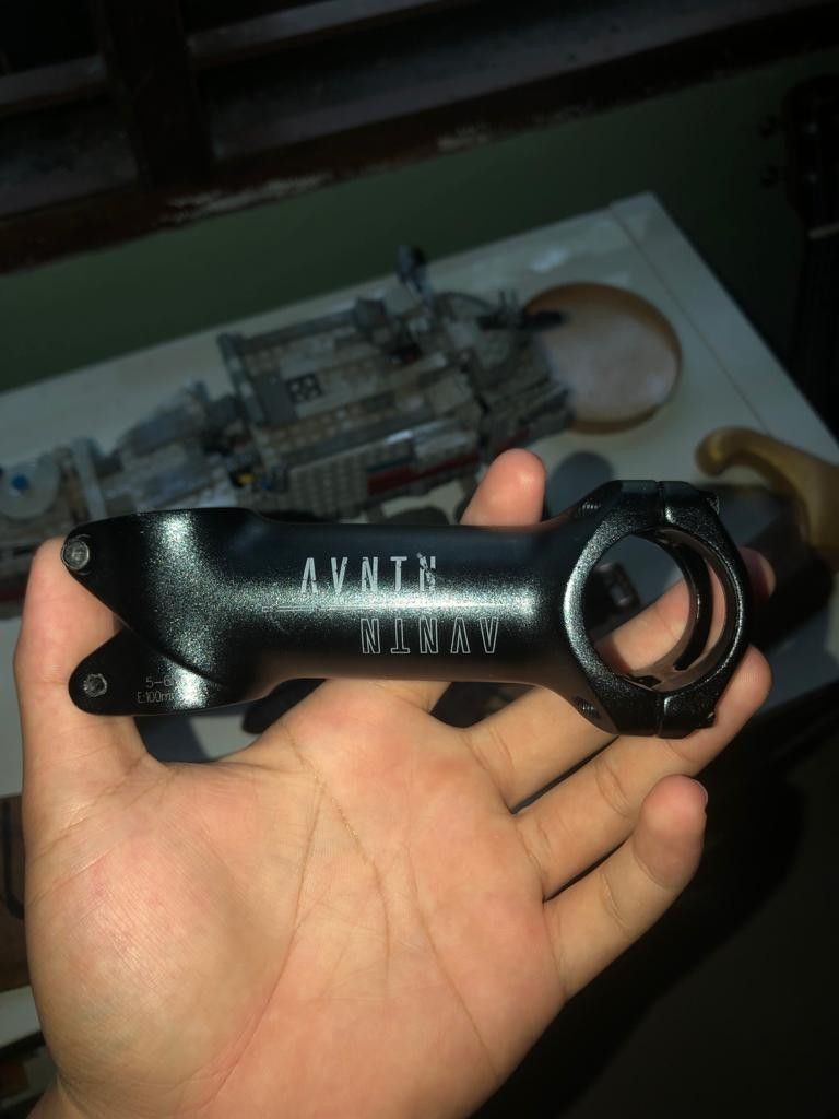 Aventon stem top
