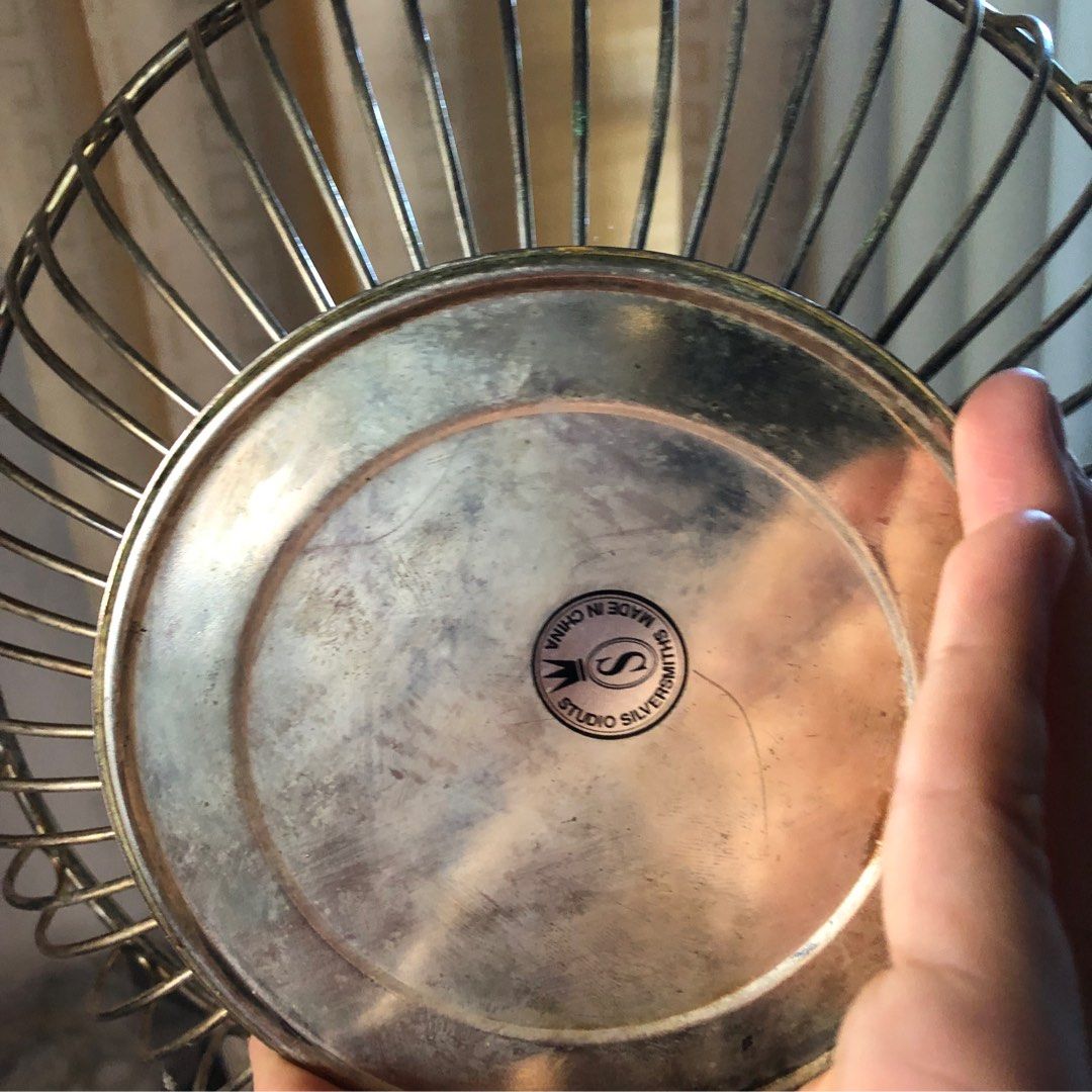 Studio Silversmiths vintage 1960s silver-plated stainless steel serving bowl (Category: Dinnerware & Cutlery) located in San Jose. Submitted by salt02 (Listing ID 1261040818, Image 3). Description: Studio Silversmiths vintage silver-plated serving bowl. Perfect as a fruit or bread bowl. Vintage from the 1960s Mid Century Modern style 9.5 inch silverplated bowl. Made by Studio Silversmiths. Shiny vintage silver with a few marks from use and due to
