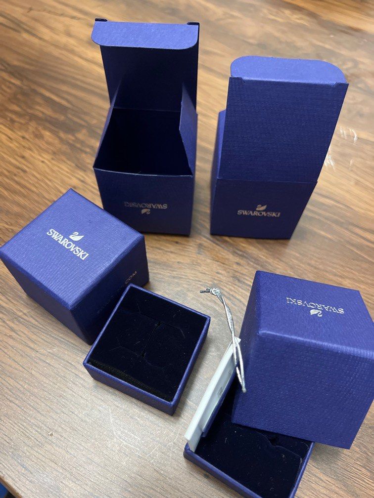 Swarovski ring cheap box