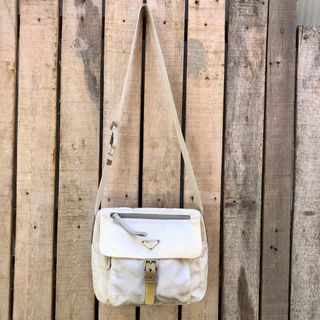 (Category: ) located in . Submitted by ms_branded.outlet (Listing ID 1261149070, Image 1). Description: .