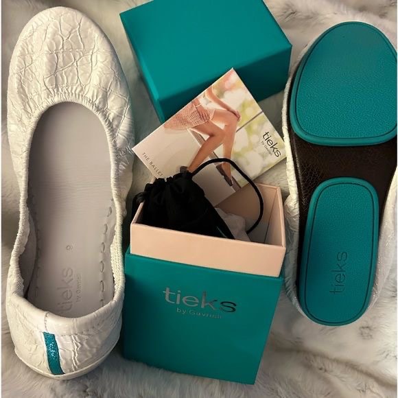 White tieks hotsell