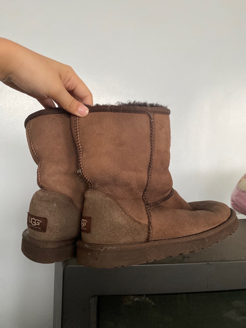 UGG Brown Boots - Classic Short Dark Brown Boots UGG Australia- US Size 7 -  Winter Clothing Footwear