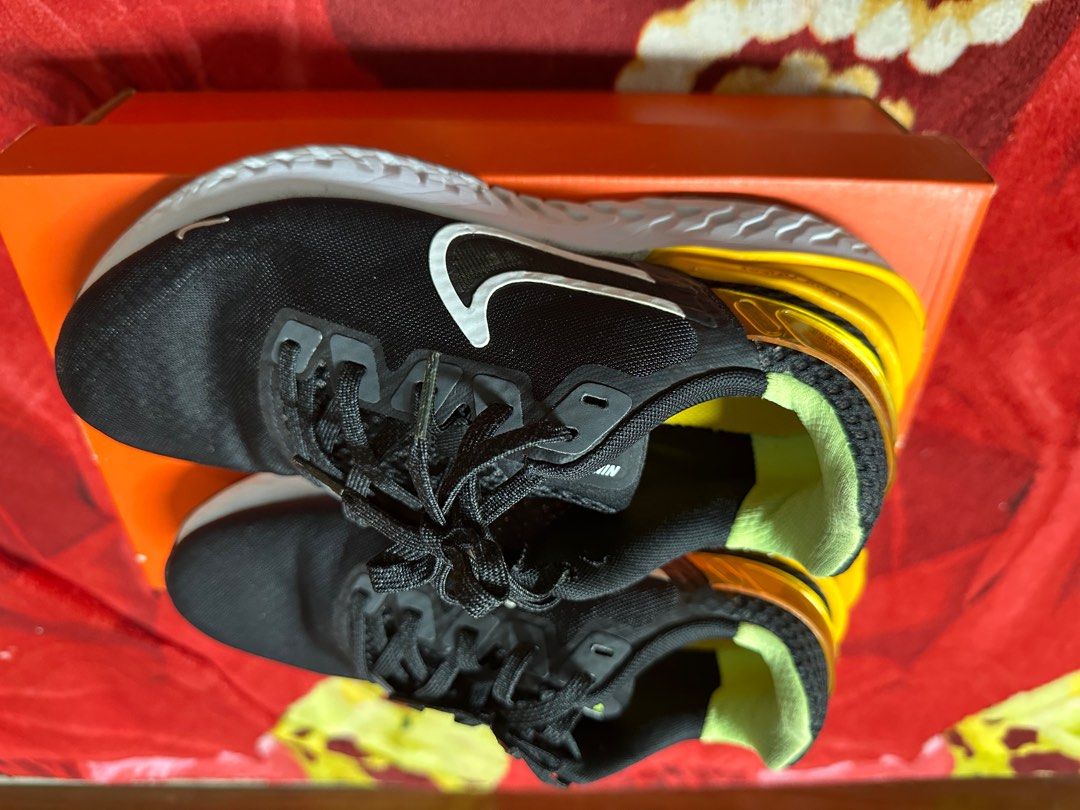 Harga nike legend on sale react