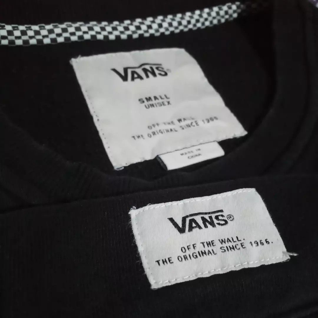 Vans Clothing Brand Vans Logo Crewneck Black, Fesyen Pria, Pakaian