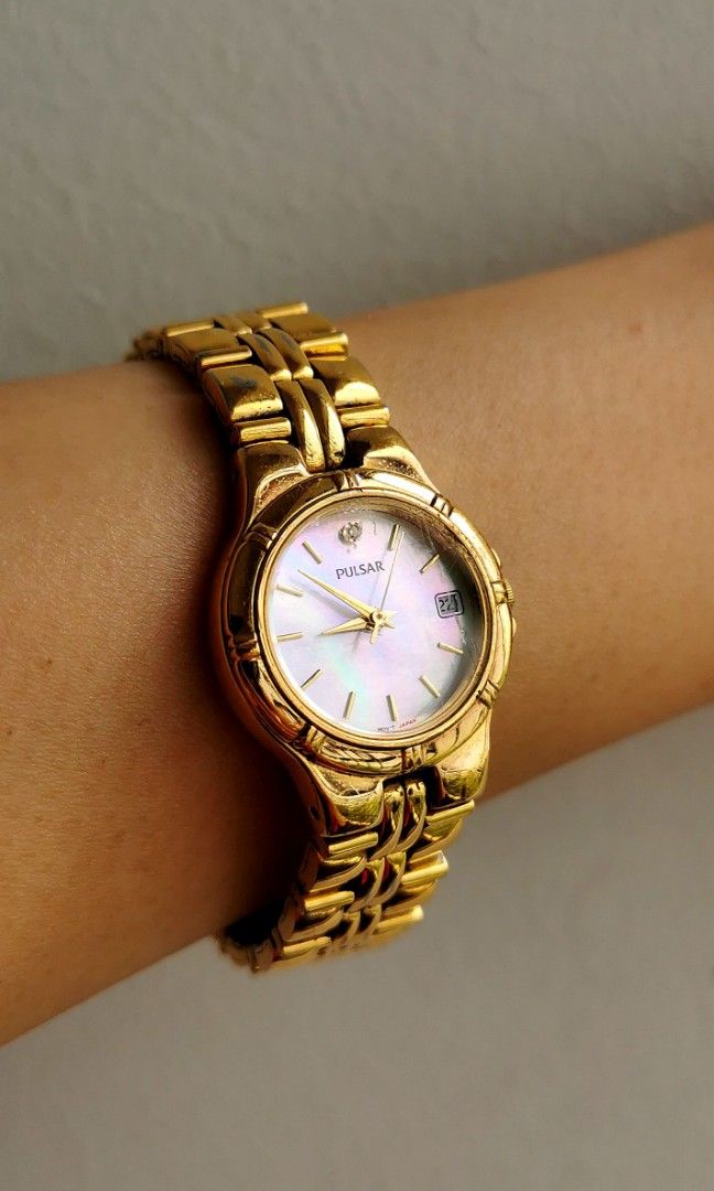 Vintage Pulsar Holographic Gold Tone watch