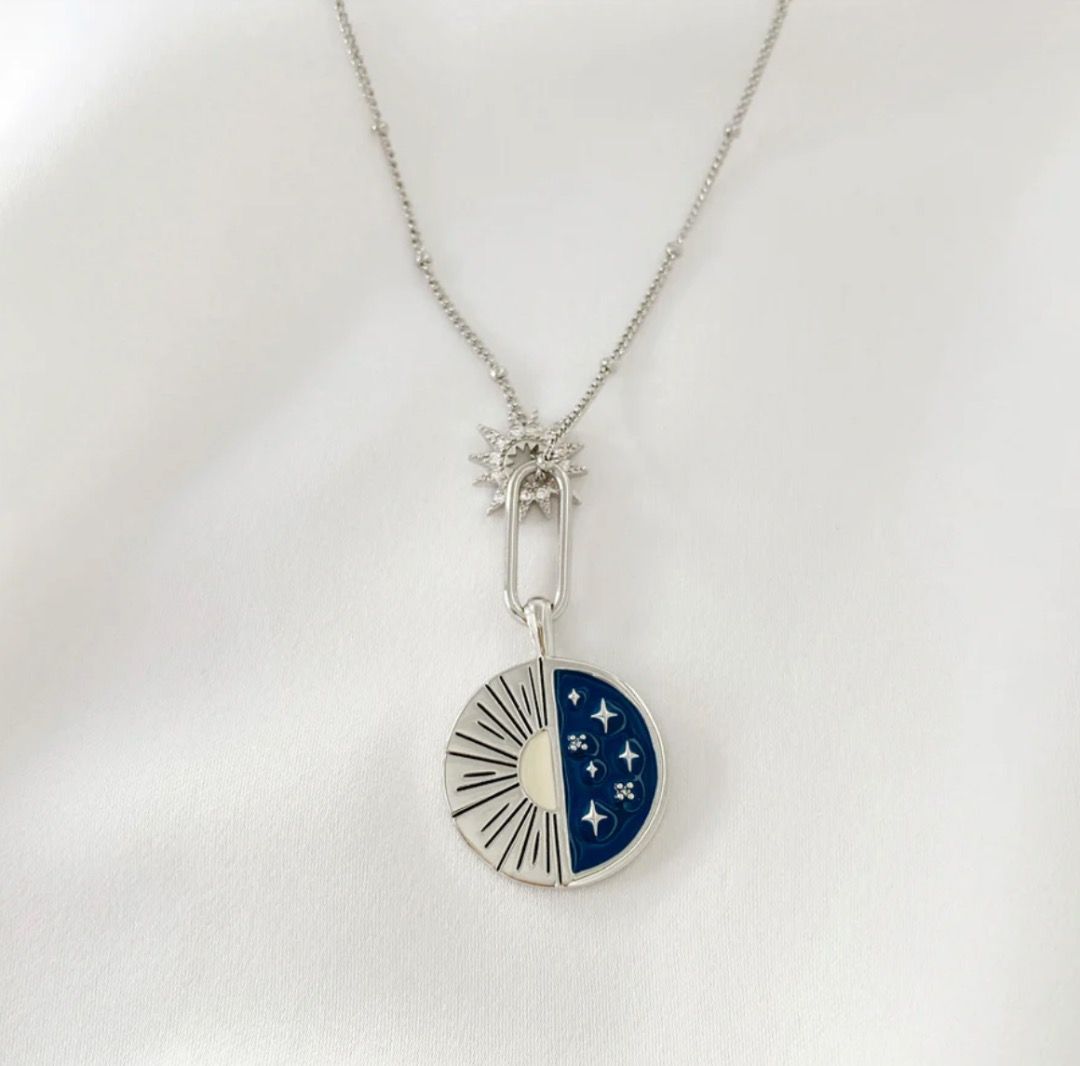 Wanderlust discount necklace silver