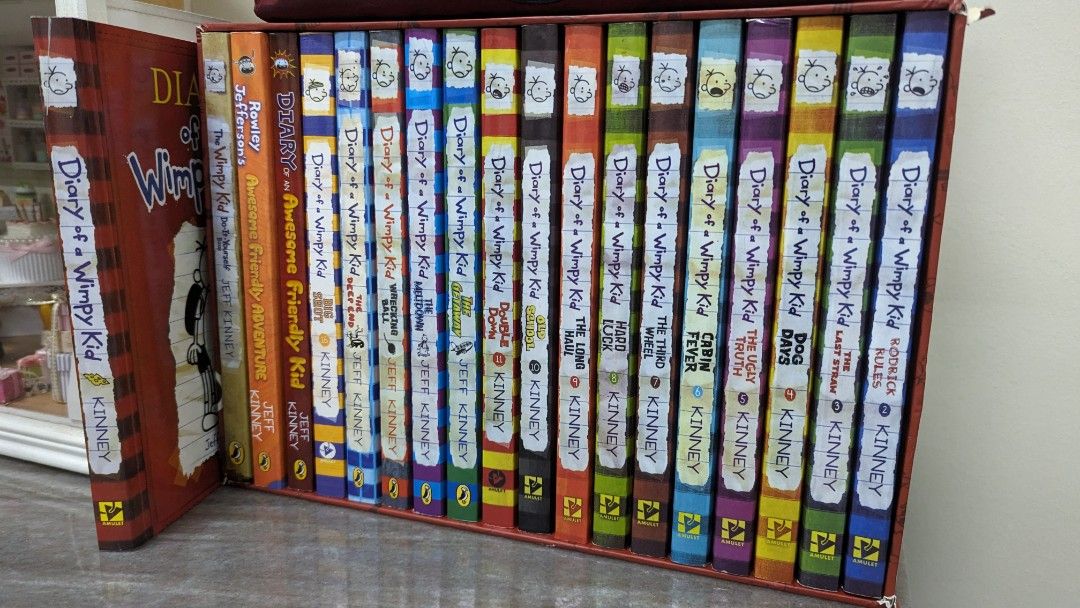 Wimpy Kid box set 19 books, Hobbies & Toys, Books & Magazines