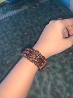 (Category: ) located in . Submitted by lovestothrift (Listing ID 1261034185, Image 1). Description: .