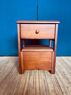 Wooden side table / stepper