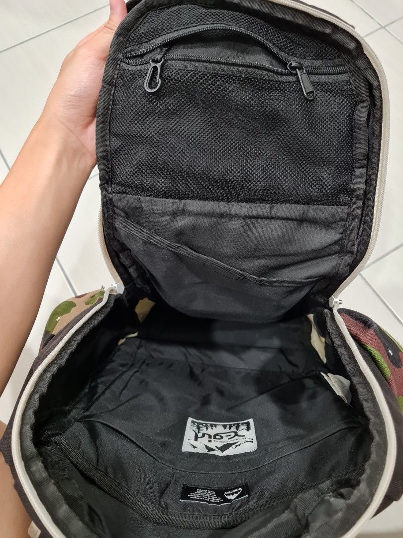 Burton outlet skateboard backpack
