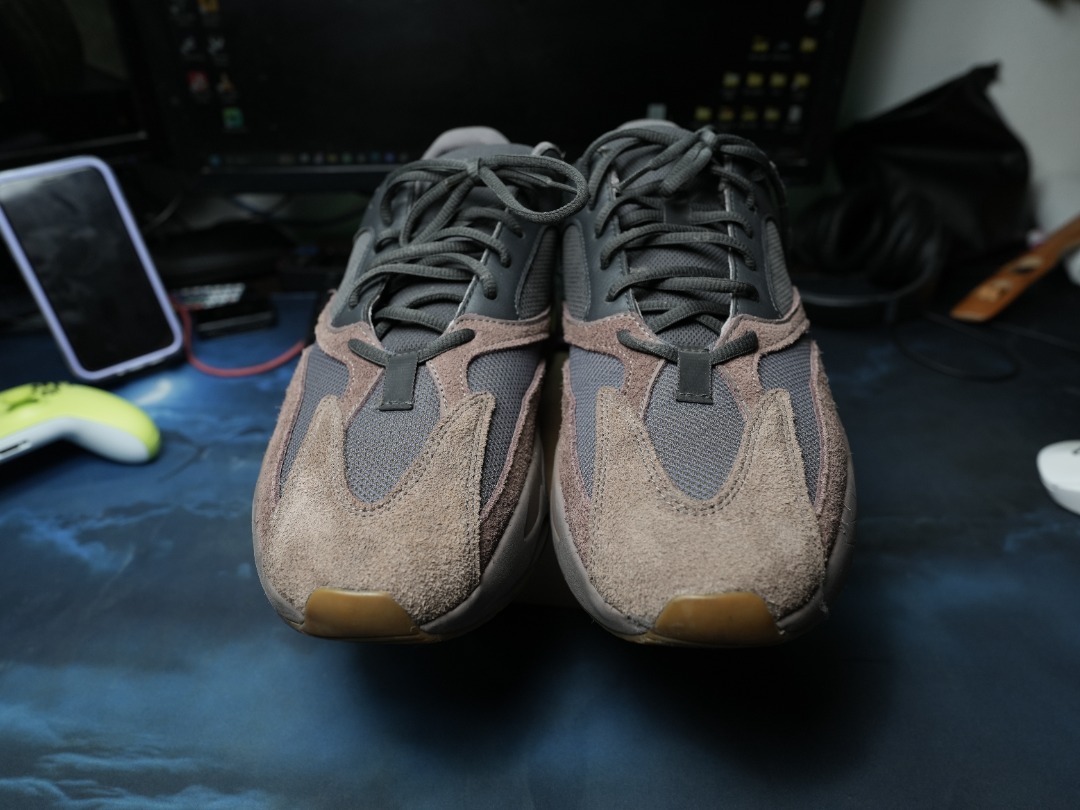 Legit check clearance yeezy 700 mauve