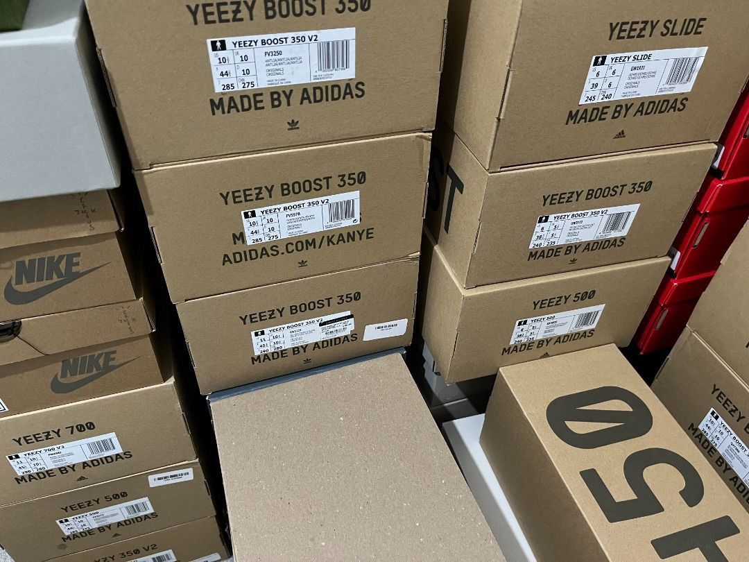 Yeezy boxes for sale discount