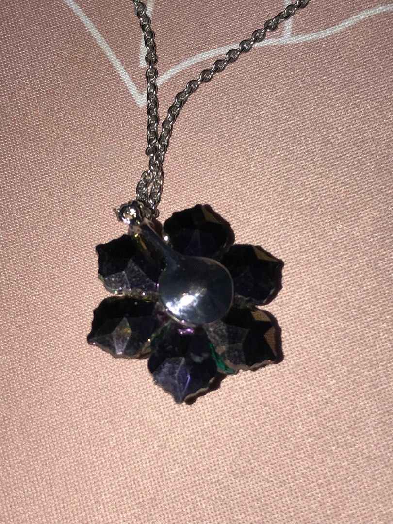 Glass black store dahlia necklace
