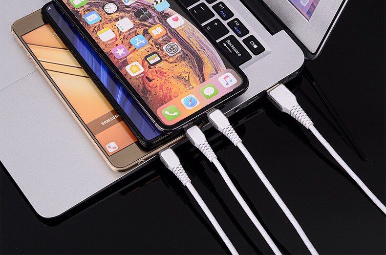 3 in 1 Data fast charging cable 1.2M 三合一快充電線 (Category: Chargers & Cables) located in Hong Kong. Submitted by fevermall (Listing ID 1261281165, Image 3). Description: wholesale price Fast Data charging cable 3 in 1 Output 2.4A Length: 1.2M Apple iOS , Type C, Mini USB White colour Red colour Grey colour 1 year warranty 蘋果或華維可供撰擇 快充數據電源線 1.2米 輸出 2.4A 保用一年.