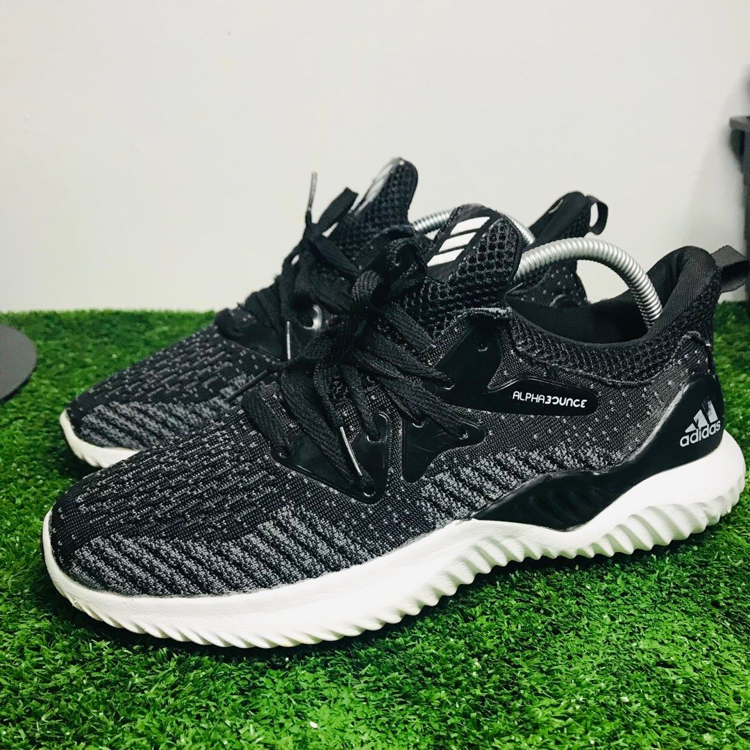 Adidas original cheap alphabounce