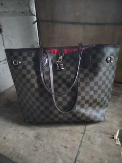 SP0168 LV Crossbody Bag, Luxury, Bags & Wallets on Carousell