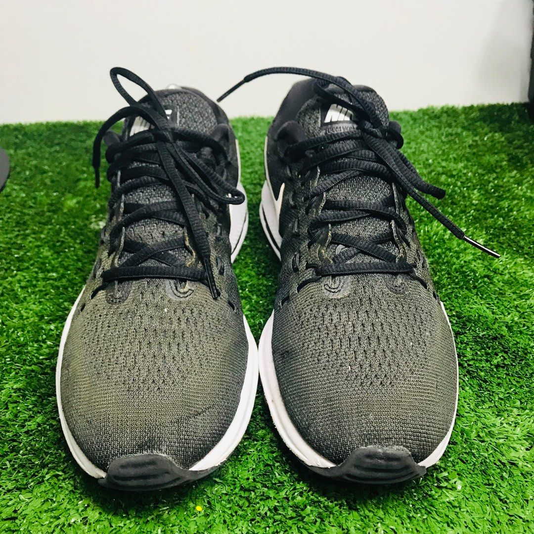 Nike men's air zoom vomero 12 running shoes on sale