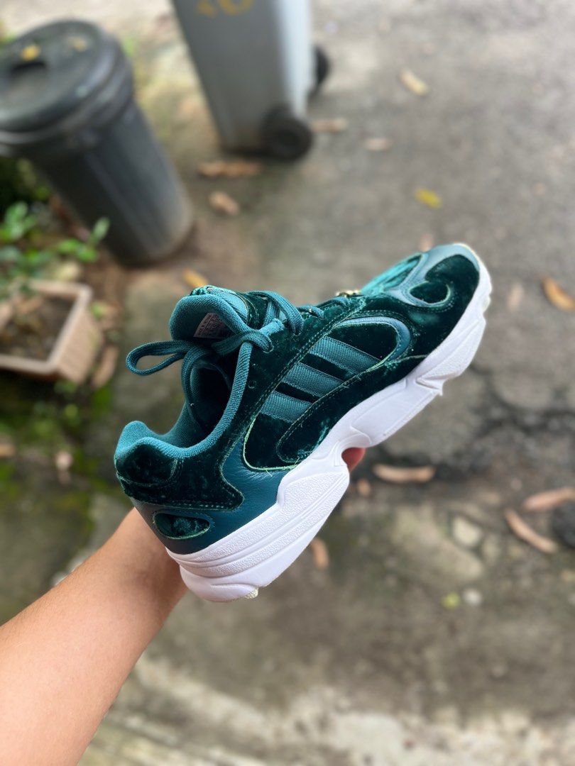 Adidas yung immagini hot sale