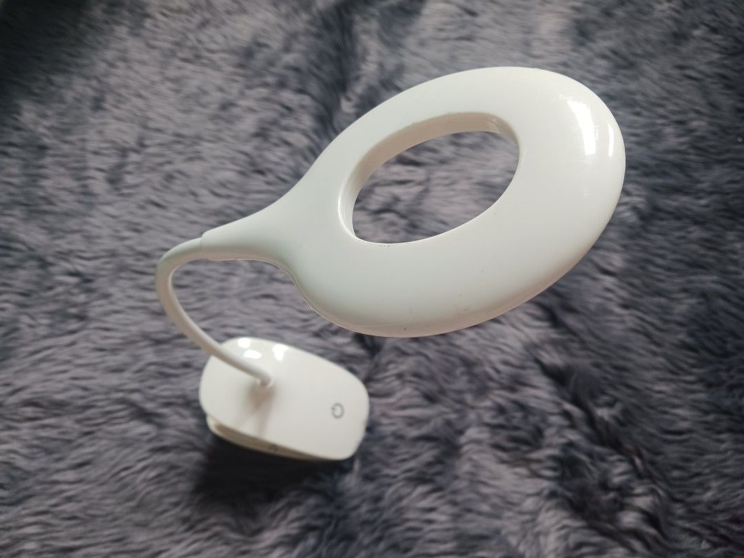Affordable LED study lamp (Android charger or Battery operated) (Category: Lighting) located in Bulacan. Submitted by afford.japan (Listing ID 1261179039, Image 2). Description: Japan Surplus.