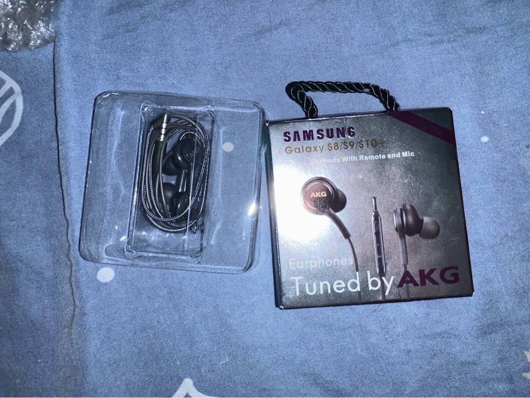 AKG earphone, Audio, Earphones on Carousell