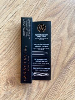 Anastasia Beverly Hills Brow Wiz in Soft Brown 0.03g