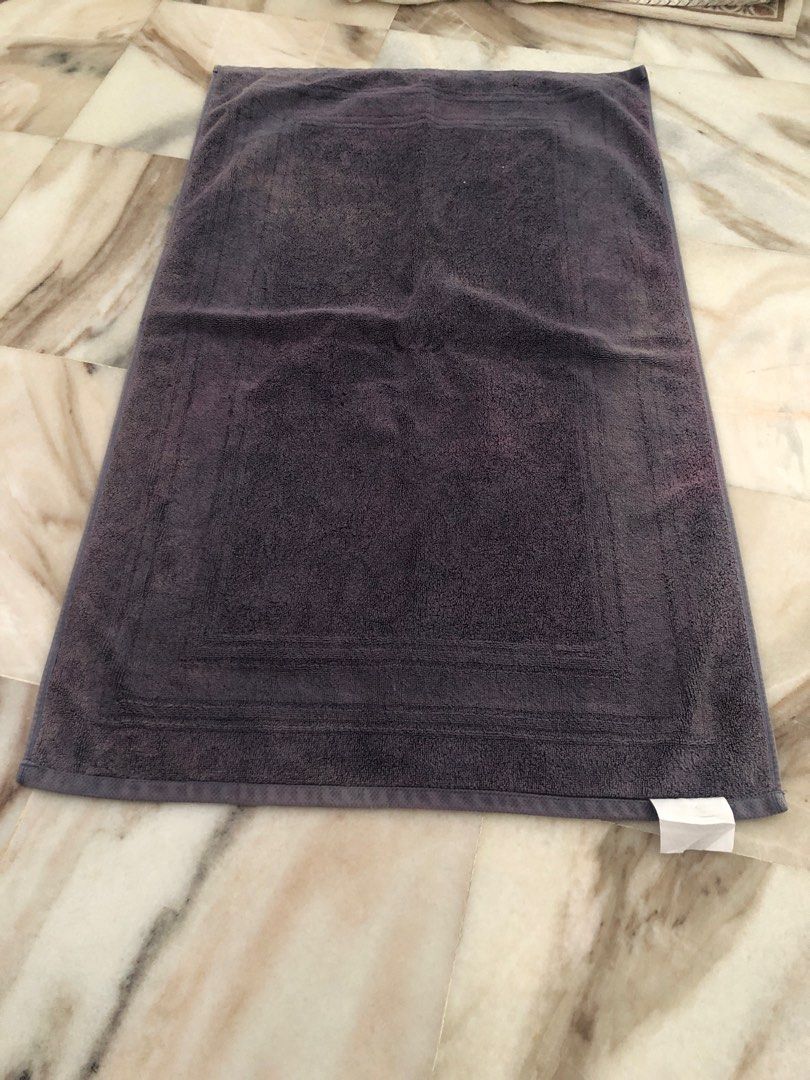 Aussie & Finch Alas Kaki Towel, Furniture & Home Living, Home Decor, Carpets, Mats