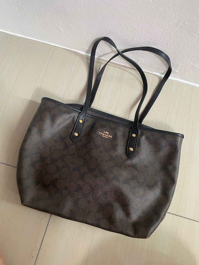 Coach hotsell logo tote