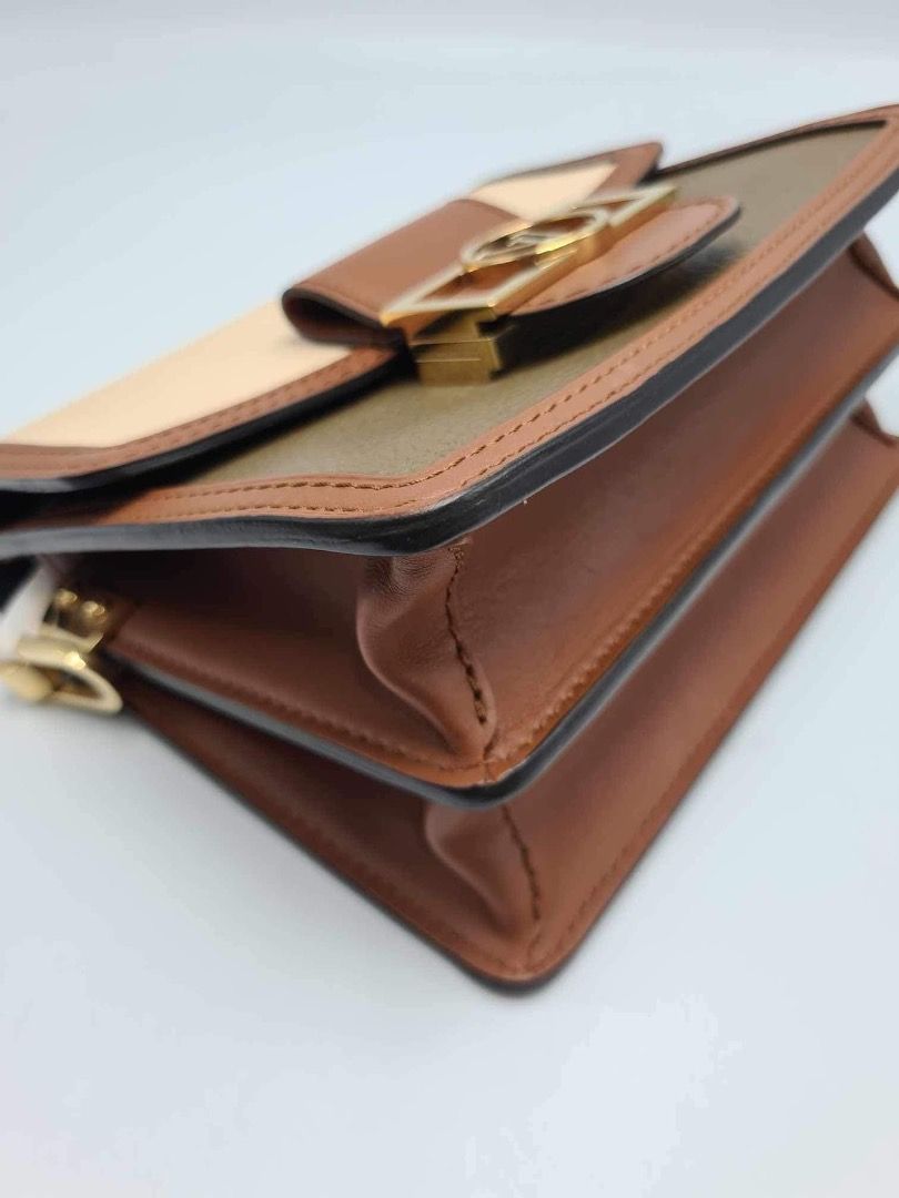 Authentic LV Dauphine BB size all leather ghw (Category: Luxury Bags & Wallets) located in Quezon City. Submitted by hellopatchi (Listing ID 1261198048, Image 3). Description: lv dauphine bb size all leather ghw with dustbag , strap and cert 2019 rank A 8.5/10 .