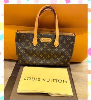 Louis Vuitton 2019 SS Fleur De Monogram Bag Charm (M67119)