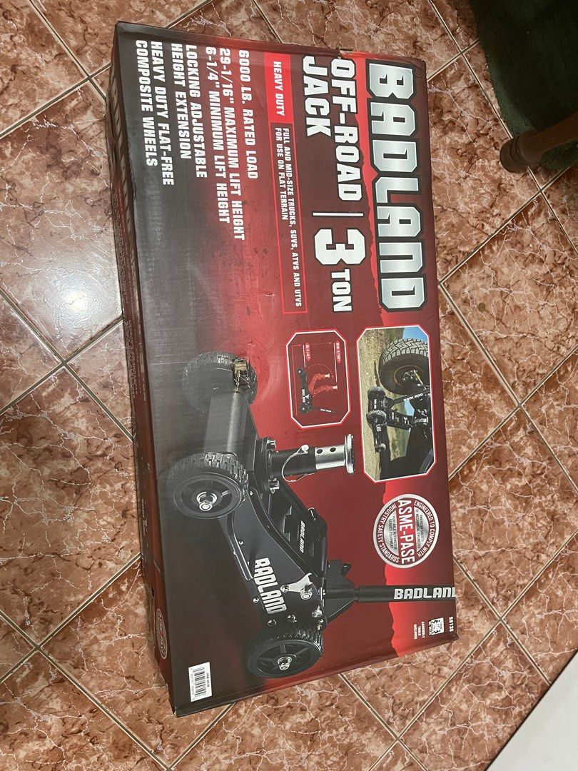 Badlands off-Road jack 3ton (Category: Construction Tools & Equipment) located in Quezon City. Submitted by apolloyuri (Listing ID 1261321924, Image 1). Description: Heavy Duty Full and mid-Size SUVS ATVS and UTVS.