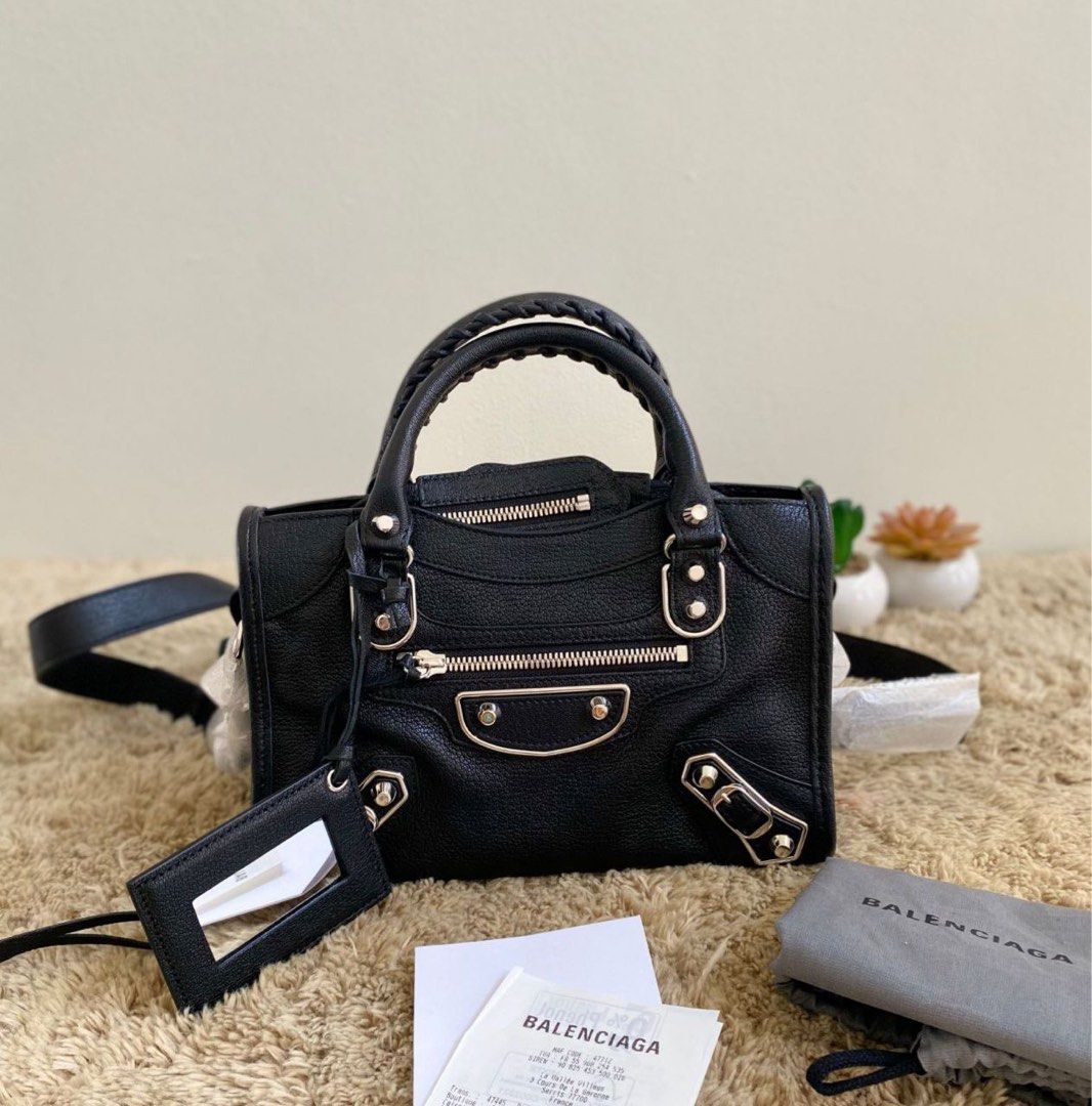 Balenciaga Slingbag, Barang Mewah, Tas & Dompet di Carousell