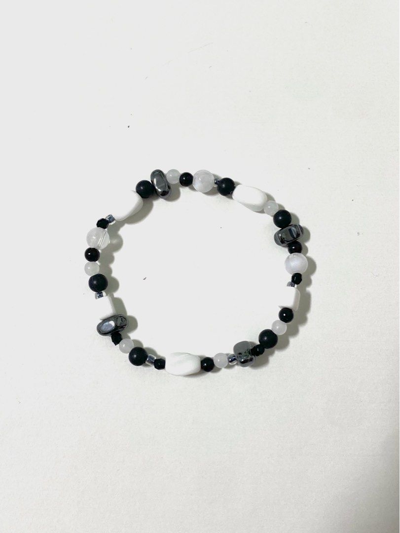 White and black bead hotsell bracelet