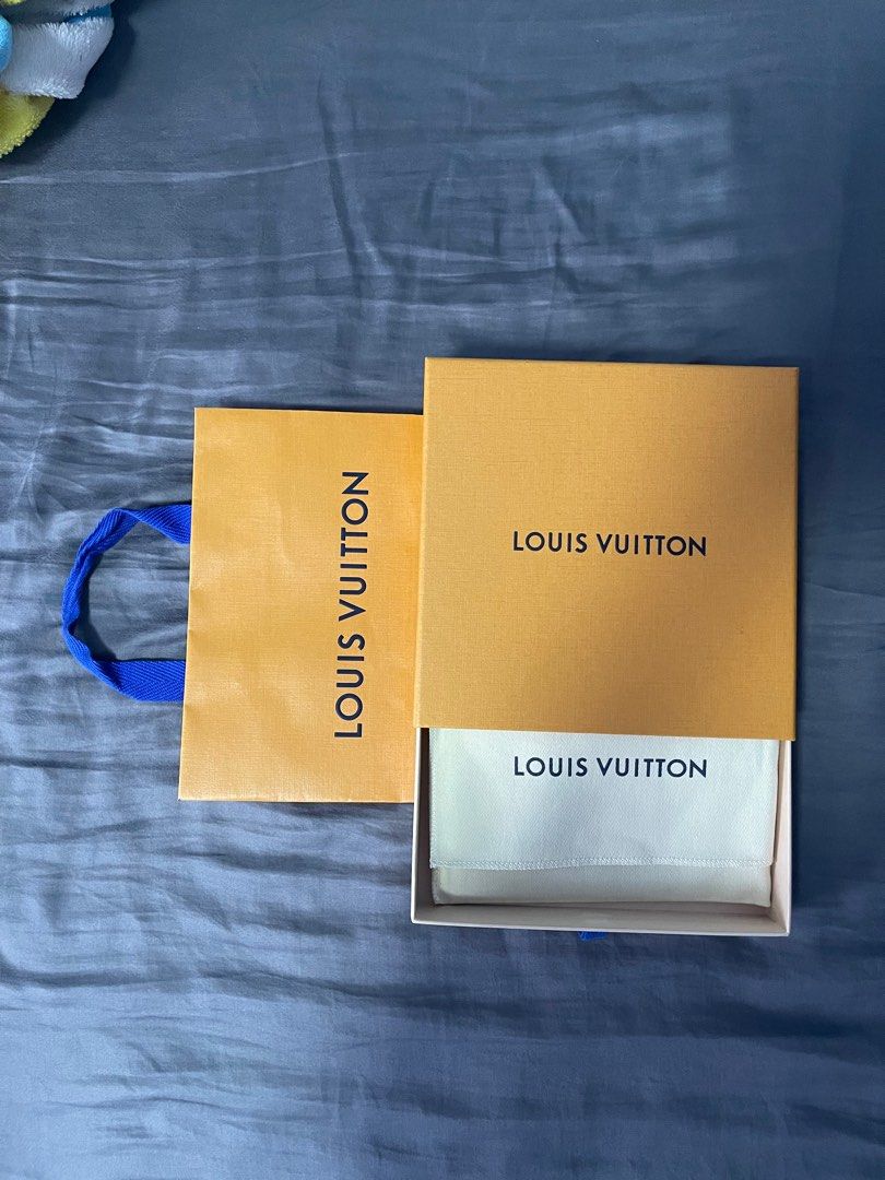 Shop Louis Vuitton MONOGRAM Unisex Passport Cases (M64501, M63914