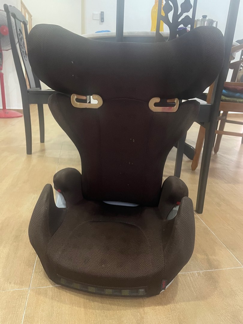 Booster car seat can separate into two from Japan , Babies & Kids